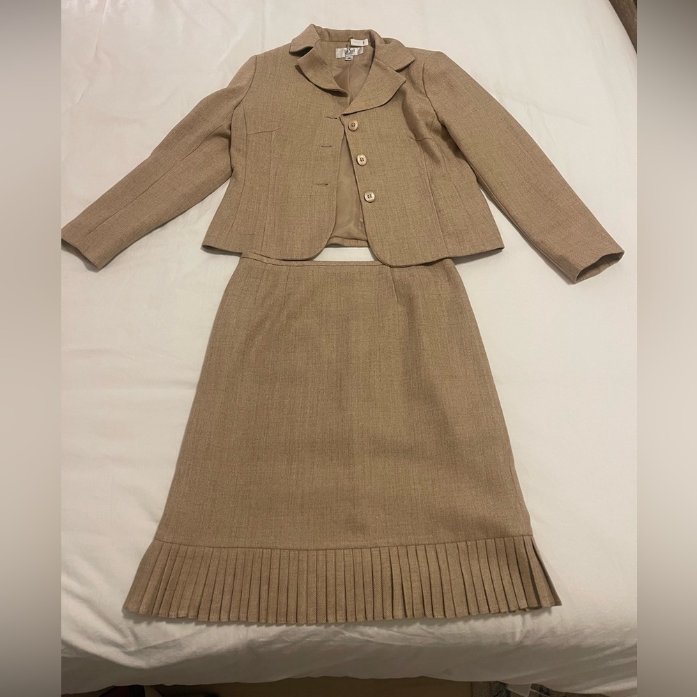 Le Suit jacket and skirt